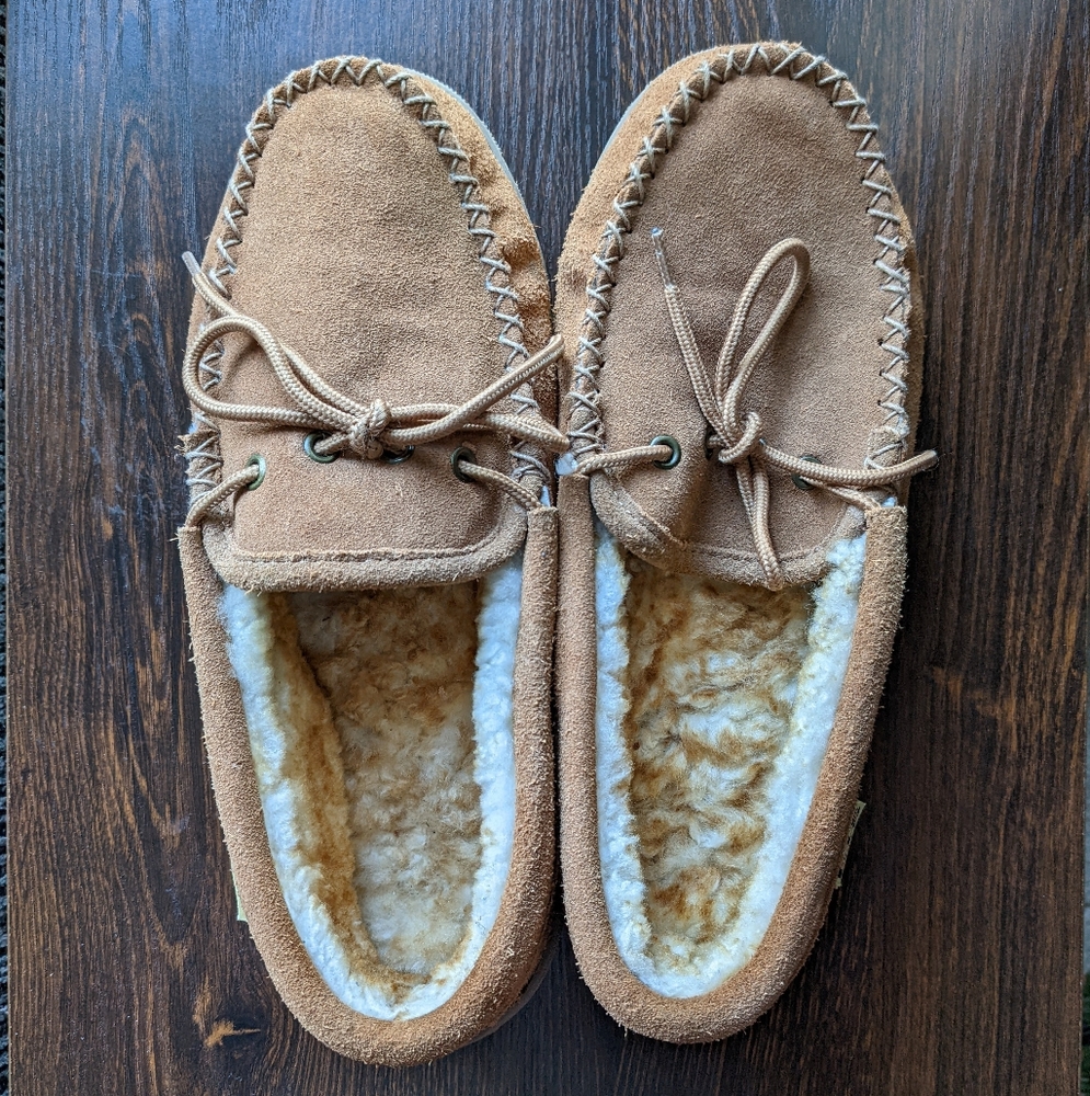 RJS Fuzzies Brown Sheepskin Suede Leather Moccasin Slippers 